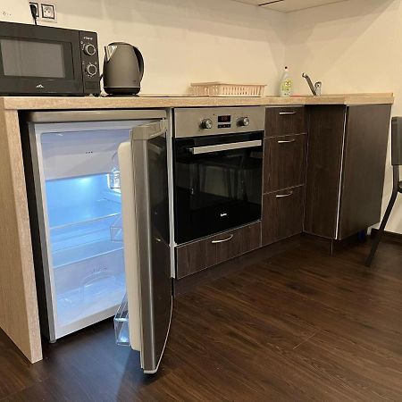 Apartment Charkovska Карлові Вари Екстер'єр фото